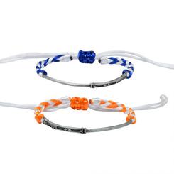 Explora la galaxia con estilo con los nuevos Star Wars Ahsoka Glow Light Sabers Cord Bracelets. Estas pulseras cuentan con réplicas de los sables de luz de Ahsoka