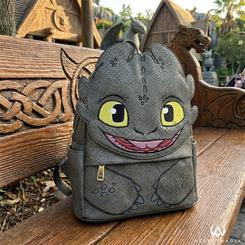 Si eres un amante de los dragones y las aventuras, no puedes perderte este increíble producto: la mochila mini cosplay de Toothless, el dragón protagonista de la saga Cómo entrenar a tu dragón. 