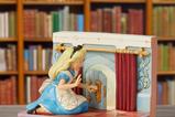 02-Alicia-en-la-puerta-de-Wonderland.jpg