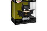 02-Batman-85th-Anniversary-POP-Deluxe-Vinyl-Figura-Batman-Soaring-9-cm.jpg