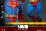12-Batman-The-Dark-Knight-Returns-Figura-Comic-Masterpiece-16-Superman-34-cm.jpg