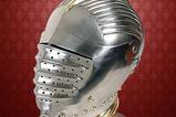 01-Casco-de-Justa-del-Rey-Henry.jpg