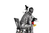 04-d100-walt-con-mickey-mouse.jpg