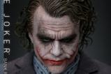 05-El-Caballero-oscuro-Figura-DX-16-The-Joker-Bank-Robber-Version-30-cm.jpg