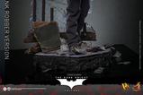 07-El-Caballero-oscuro-Figura-DX-16-The-Joker-Bank-Robber-Version-30-cm.jpg