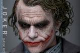 14-El-Caballero-oscuro-Figura-DX-16-The-Joker-Bank-Robber-Version-30-cm.jpg