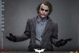16-El-Caballero-oscuro-Figura-DX-16-The-Joker-Bank-Robber-Version-30-cm.jpg