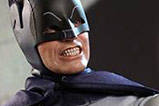 01-Figura-Batman-1966-hot-toys-DC-Comics.jpg