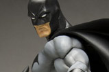 03-Figura-Batman-ARTFX-Black-Costume.jpg