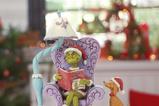 01-figura-del-grinch-sentado-con-max.jpg