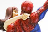 04-figura-fine-art-Spider-Man-Mary-Jane-kotobukiya.jpg