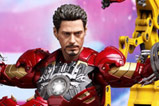 04-figura-Iron-Man-Mark-IV-Suit-Up-Gantry-I.jpg