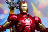 07-figura-Iron-Man-Mark-IV-Suit-Up-Gantry-I.jpg