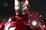 02-figura-Iron-Man-Mark-XXXIII-Silver-Centurion.jpg