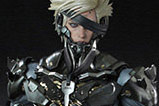 09-Figura-Metal-Gear-Rising-Revengeance-Hot-Toys.jpg