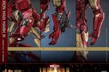 16-Iron-Man-Figura-Movie-Masterpiece-Diecast-16-Iron-Man-Mark-III-Armor-Suit-Up.jpg