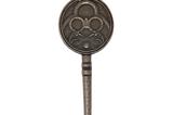 05-resident-evil-viii-rplica-11-insignia-key-limited-edition.jpg