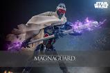 02-Star-Wars-The-Clone-Wars-Figura-16-MagnaGuard-34-cm.jpg