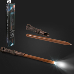 Revive toda la saga de Harry Potter con este estupendo Bolígrafo con luz de la varita mágica de Harry Potter. Esta precios varita emiten una luz brillante desde la punta para que puedas escribir en secreto debajo de las sábanas