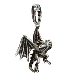 Espectacular colgante con la forma de Gringott's Dragon basado en la saga de Harry Potter. Esta preciosa pieza de coleccionista plateado hará las delicias de los fans del mago más famoso de la gran pantalla.