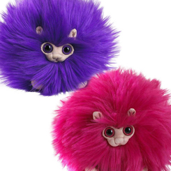 Pack de 2 Peluches Pygmy Puff basados en la saga de Harry Potter. Estos fantásticos peluches realizados en 100 % polyester, tiene una longitud aproximada de 15 cm.