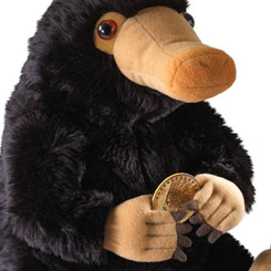 Peluche oficial de Niffler basado en la saga de Animales fantásticos y dónde encontrarlos, Este fantástico peluche realizado en 100 % polyester, tiene una altura aproximada de 38 cm.