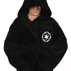 Fantástico Albornoz del Galactic Empire basado en la saga de Star Wars, este fenomenal albornoz con capucha está realizado en 100% Poliéster.