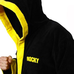 Albornoz del Potro Italiano basado en la saga de Rocky interpretado por Sylvester Stallone, este fenomenal albornoz con capucha está realizado en 100% Polyester de alta calidad y talla única.