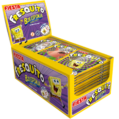 Caja de 40 sobres de Fresquito edición Bob Esponja de la casa Fiesta. Divertidos sobrecitos de caramelo con palo con un delicioso sabor tropical que cuando lo chupas cambia de color y añade un polvito ácido para mojar. 