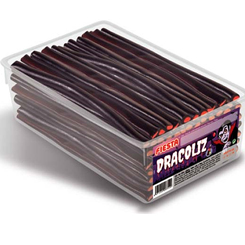 Caja de 60 unidades de Dracoliz, el regaliz más terrorífico de la casa Fiesta. Disfruta con este gel dulce con riquísimo sabor a cola y lima con un toque ácido. 