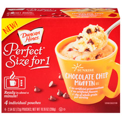 Mezcla para hacer un delicioso postre individual de Chocolate Chip Muffin Sólo necesitas agregar agua u otro liquido como leche o café, mézclalo y caliéntalo en el microondas durante aproximadamente un minuto y disfruta de este delicioso postre..