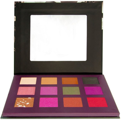 Malvada paleta de sombra de ojos de las Villanas Disney. Ahora puedes estar a la última con esta paleta de 12 sombras de ojos diseñada por Disney Villain.