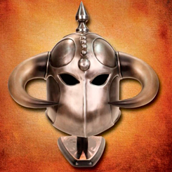 Espectacular réplica oficial del Casco Death Dealer basado en la Colección Death Dealer del ilustrador estadounidense Fran Frazetta, representando un amenazante guerrero con armadura