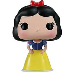 Tierna Figura de Blancanieves realizada en vinilo perteneciente a la línea Pop! de Funko. La figura tiene una altura aproximada de 10 cm., y está basada en la película de Disney Blancanieves y los Siete Enanitos. 