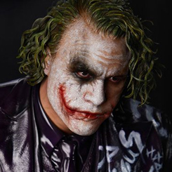 Prime 1 Studio y Blitzway tienen el honor y el orgullo de presentar la última incorporación a la serie Premium Bust: The 1:3 Scale PBDC-08LM: The Joker Limited Edition de The Dark Knight