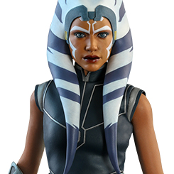 Figura Edición Limitada Movie Masterpiece de Ahsoka Tano por la firma Hot Toys para Star Wars, la figura con más de 30 puntos de articulación hace casi posible cualquier posición.