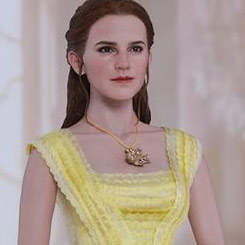 Preciosa Figura Edición Limitada de Bella basada en la película “La Bella y la Bestia” interpretada por Emma Watson, figura creada por la firma Hot Toys basándose en los bocetos originales de Disney.