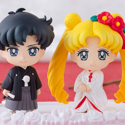 Super cuqui pack de dos figuras de Boda de Sailor Moon, Estas preciosas figuras tiene una altura aproximada de 5 cm.