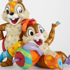 Dulce figura de Chip y Chop realizada por el pintor y escultor Romero Britto para Disney. Esta preciosa figura de unos 15,5 cm., de altura aproximadamente. 