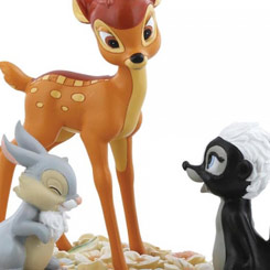 Preciosa figura de Bambi, Thumper & Flower "Pretty Flower" basada en el clásico de 1942 “Bambi” de Walt Disney. 