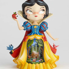 Preciosa figura de Blancanieves basada en el clásico Blancanieves y los siete enanitos de (1937). En esta impresionante figura se ha puesto un cuidado especial en la recreación de los detalles de Blancanieves bajo el diseño de Miss Mindy.