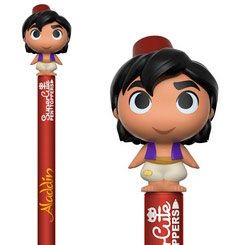 Precioso Bolígrafo Funko Pop de Aladdin basado en el clásico de Disney "Aladdin", este precioso bolígrafo tiene una miniatura de tu personaje favorito en la parte superior de un tamaño aproximado de 2 cm. 