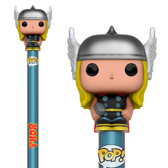 Divertido Bolígrafo Funko Pop de Thor basado en el comic de Marvel, este precioso bolígrafo tiene una miniatura de tu personaje favorito en la parte superior de un tamaño aproximado de 2 cm. 