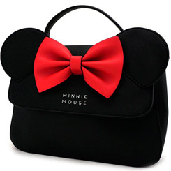 Tierno bolso de la silueta de Minnie Mouse basado en famoso personaje de Walt Disney. Perfecto para pasar una noche mágica y cuqui. Esta preciosa pieza de coleccionista está realizado en 100% poliéster,