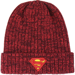 Réplica oficial del gorro con el logo de Superman basado en el popular personaje de DC Comics. Realizado en 100% acrílico con unas dimensiones aproximadas de 23 x 22 cm,