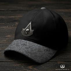 La gorra Assassin's Creed Black Flag Pirates Vintage entra por los ojos antes de que se lea su nombre. El negro profundo, la visera gris con motivos piratas y el emblema frontal con calavera convierten esta gorra béisbol Assassin's Creed en una pieza con 
