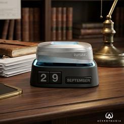 Calendario perpetuo 3D Real Madrid, una pieza que convierte cada día del año en parte de una colección con presencia propia. Este calendario perpetuo original destaca por su diseño compacto