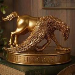 Majestuosidad y magia de Hogwarts en una pieza con acabado de vitrina: la figura Buckbeak (Hipogrifo) de Harry Potter captura la elegancia y la fuerza de una de las criaturas más icónicas del mundo mágico