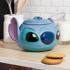 Descubre la adorable y funcional pieza que transformará tus momentos de merienda: el Galletero 3D Stitch. Con unas dimensiones de 15 x 22 cm, este galletero no solo es un contenedor encantador, sino también una obra de cerámica 