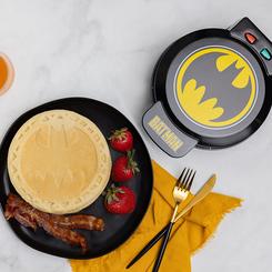 ¿Te gustan los gofres y los superhéroes? Entonces no te puedes perder la gofrera Batman, un electrodoméstico único que te permite preparar deliciosos gofres con el logo de tu héroe favorito. 